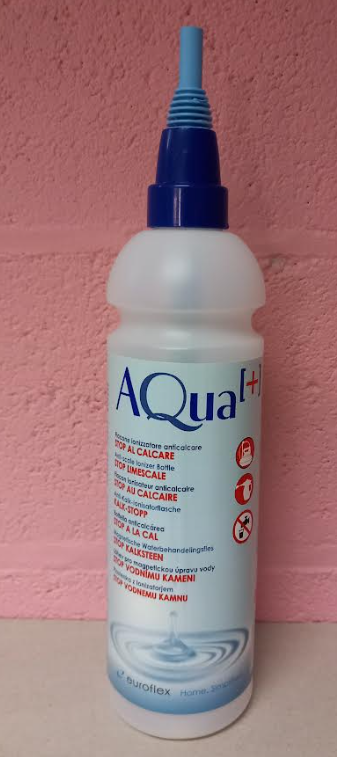 Bouteille anti calcaire Aqua + - pour fer à repasser et centrale vapeur