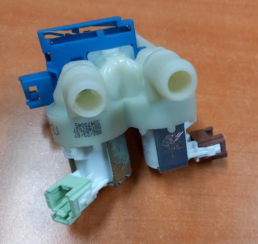 Electrovanne double + débimètre machine à laver Electrolux / Aeg - 1325186508 - 8588074876547