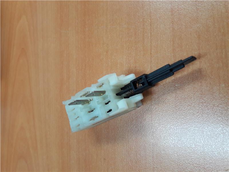 INTERRUPTEUR CLAVIER ML ELECTROLUX /ZANKER 2 C.  AXE LONG 4210005396008