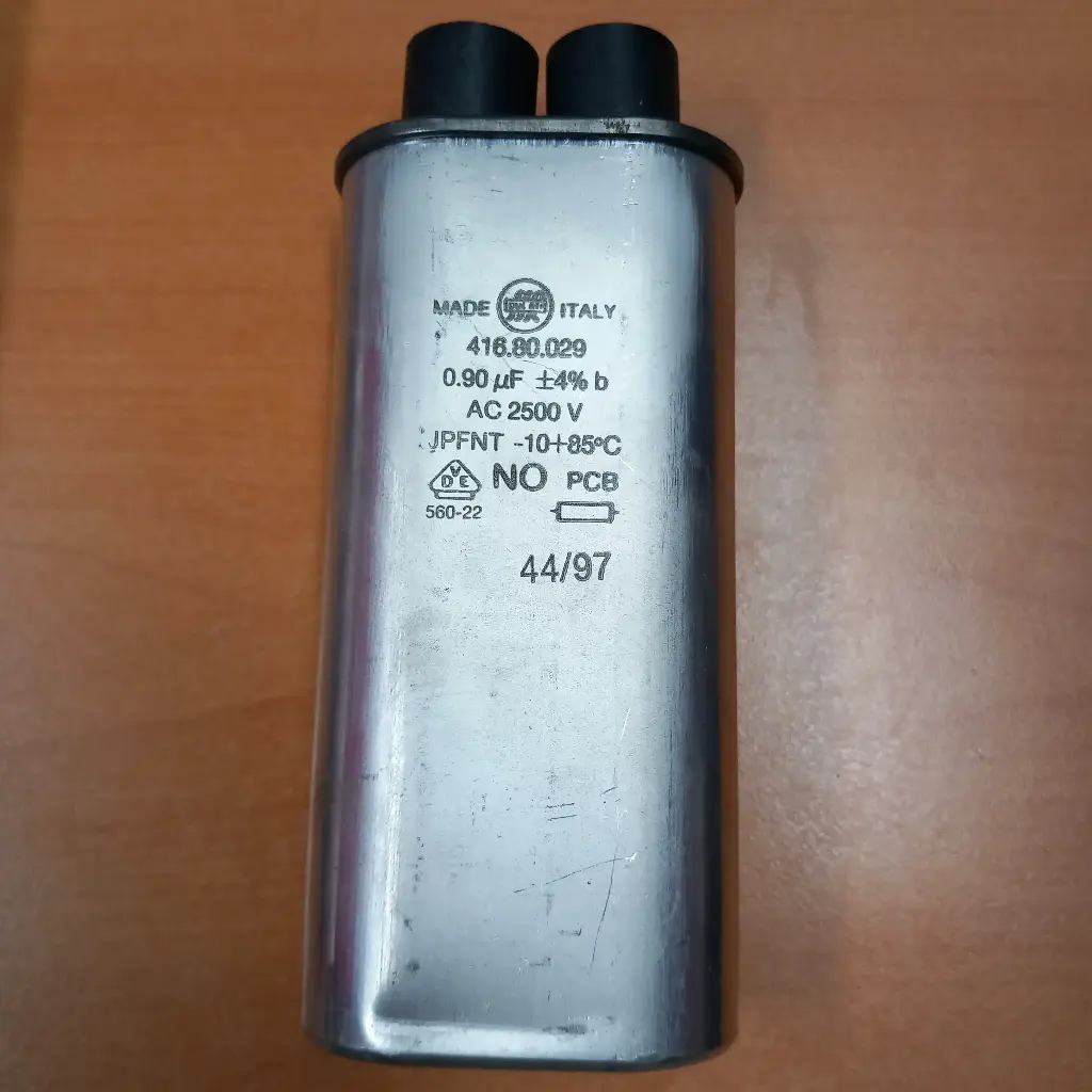 CONDENSATEUR M.O.  0.9µ  2500V(-10+85c)