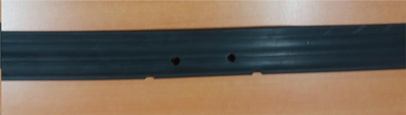 JOINT DE BAS DE  PORTE LV WHIRLPOOL 482246660665 - Jusqu'à fin de stock