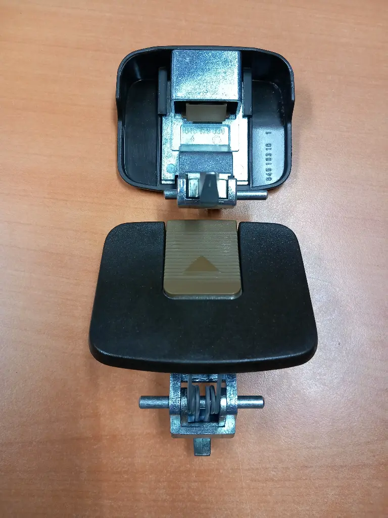 POIGNEE DE HUBLOT ML AEG 645425017 -8996454250177- PLUS LIVRABLE
