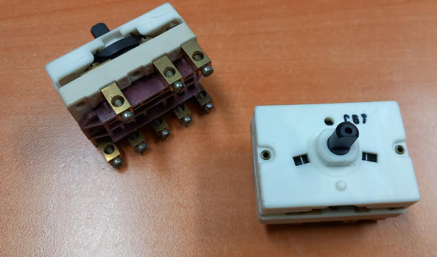 COMMUTATEUR UNIVERSEL CUISINIERE - Electrolux / Whirlpool -Jusqu'à fin de stock