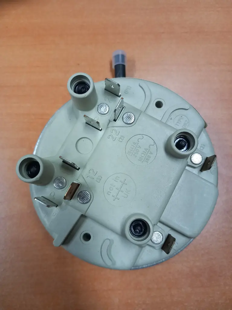 PRESSOSTAT ML WH 481227128093 - Jusqu'à fin de stock