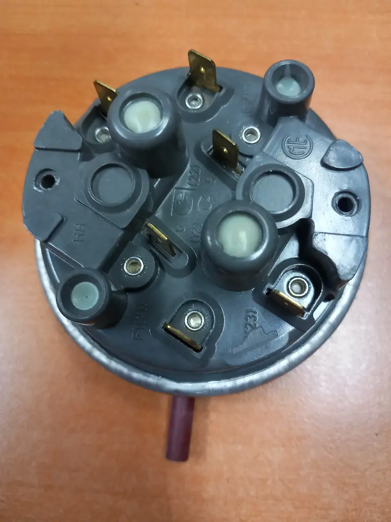 PRESSOSTAT ML  WH 482227120105 - Jusqu'à fin de stock-TYPE 731-5126C-195/80-75/45