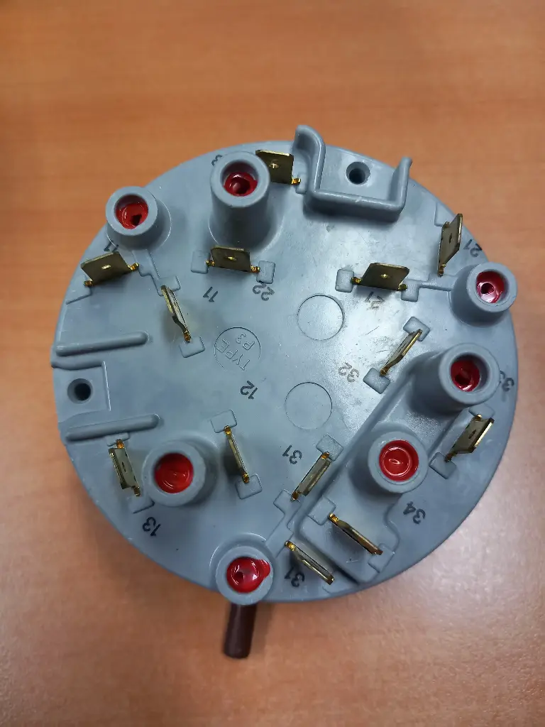 PRESSOSTAT ML  WH 481927128018 - Jusqu'à fin de stock