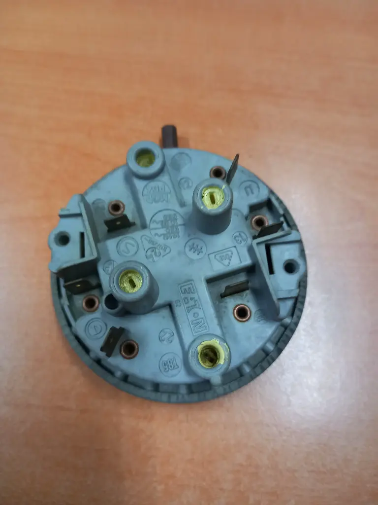 PRESSOSTAT ML WH 481927120107 - Jusqu'à fin de stock