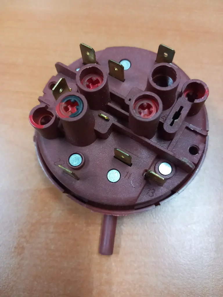 PRESSOSTAT ML ELECTROLUX-ZANUSSI  4210017786006 - Jusqu'à fin de stock
