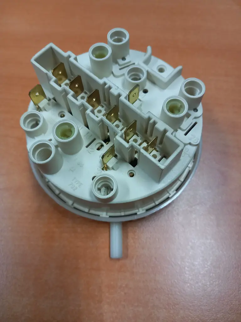 PRESSOSTAT ZA 50208049002 - Jusqu'à fin de stock