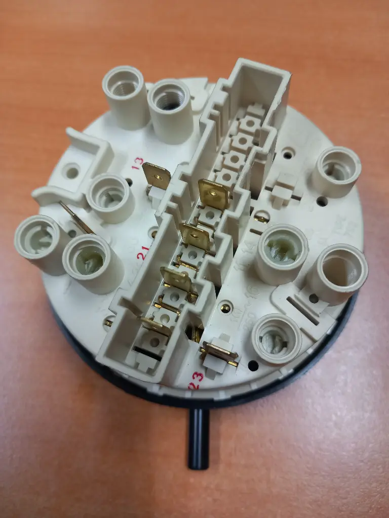 PRESSOSTAT ML ELECTROLUX-ZANUSSI 50269230004 - Jusqu'à fin de stock-248-97-113/63-130/90