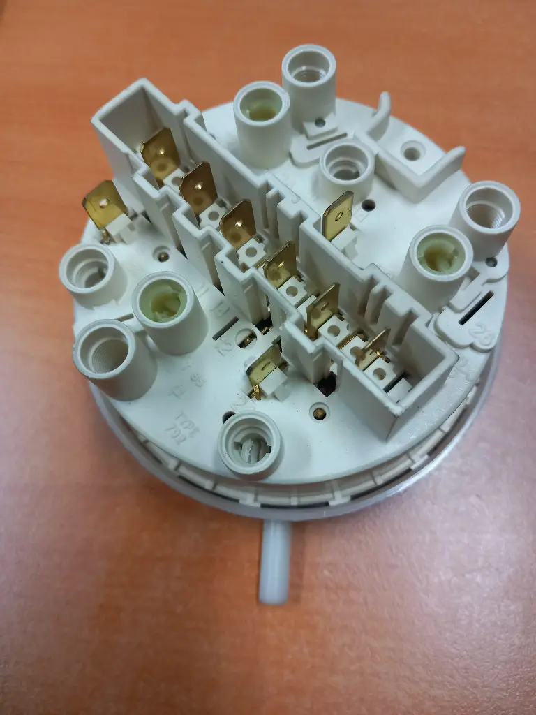 PRESSOSTAT ML EL 1242454609 - Jusqu'à fin de stock 