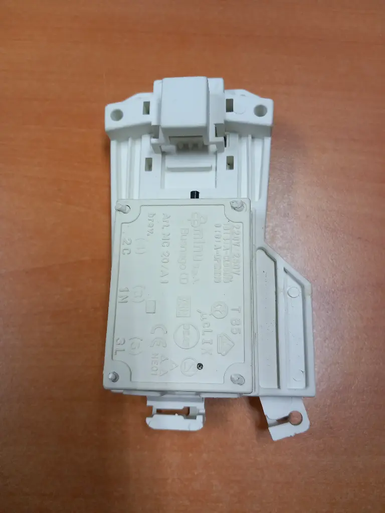 ELECTROSERRURE ML WHIRLPOOL 481969018149 jusqu'à fin de stock