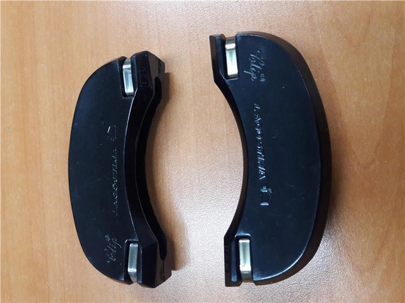 POIGNEE NOIRE  COCOTTE LAGOSTINA N° 4 - Fixation avec clips - Jusqu'à fin de stock