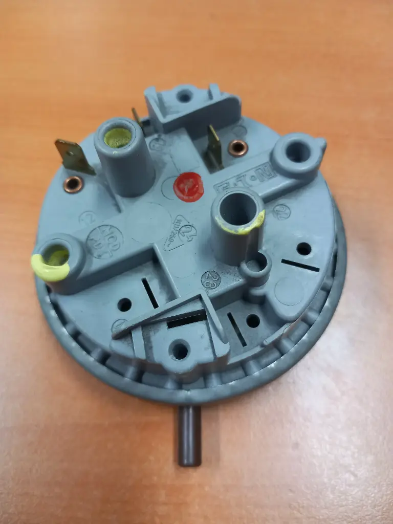 PRESSOSTAT M.L.  PHILCO - S/pièce : 1116102337   - Jusqu'à fin de stoc