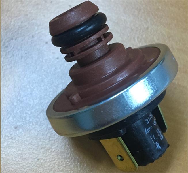 DETECTEUR DE PRESSION 0.8 BAR CHAUFFE EAU ARISTON  - 61310364