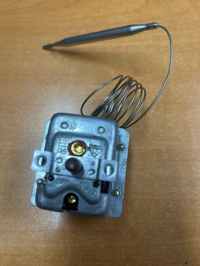 Thermostat sécurité chauffe-eau  AEG 6621104216 - Jusqu'à fin de stock