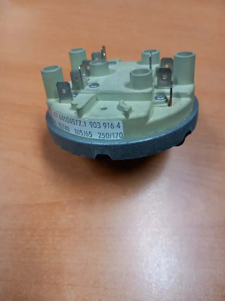 PRESSOSTAT ML AEG 8996450457719-jusqu'à fin de stock-83/40-105/65-250/170