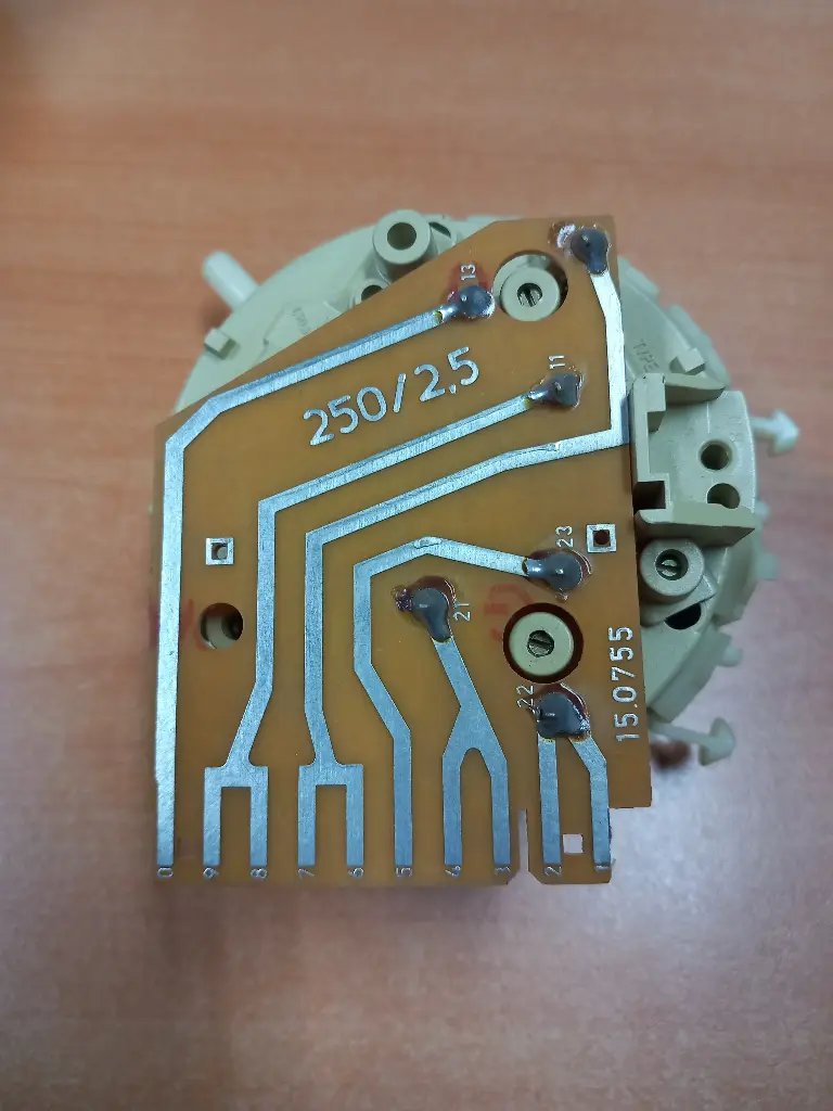 PRESSOSTAT LV 646 401 875-8996464018754