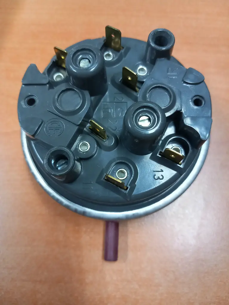 PRESSOSTAT LV AEG-ELECTROLUX 646 027 310-160/73-146/48