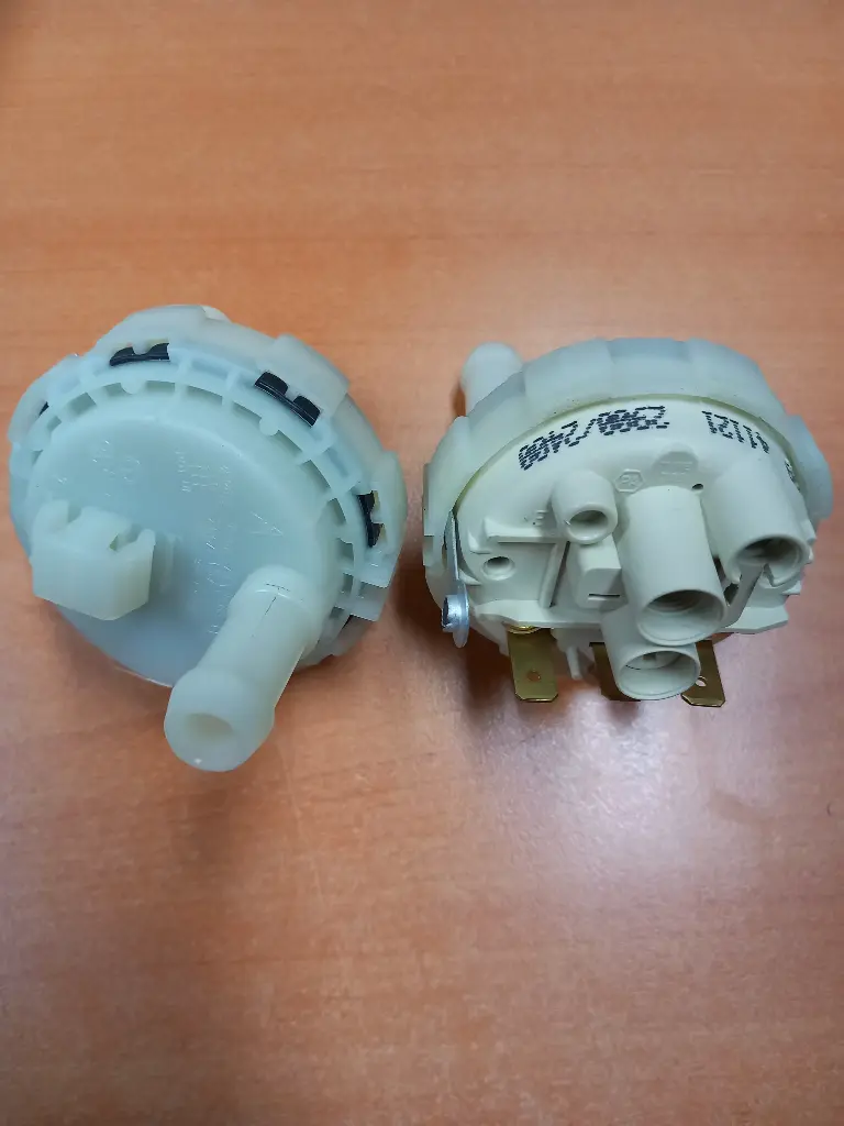PRESSOSTAT LV WHIRLPOOL 481921728504-jusqu'à fin de stock-46/99-41121-2900/2400