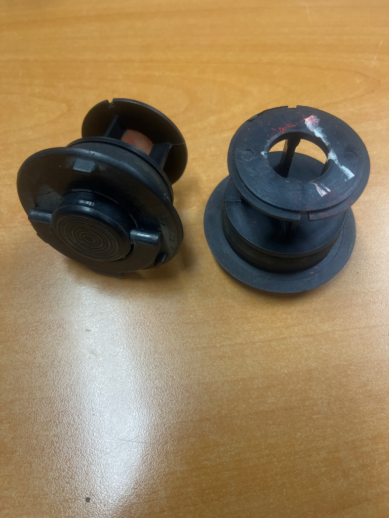 BOUCHON / FILTRE DE POMPE DE VIDANGE  ML WHIRLPOOL  - Jusqu'à fin de stock 