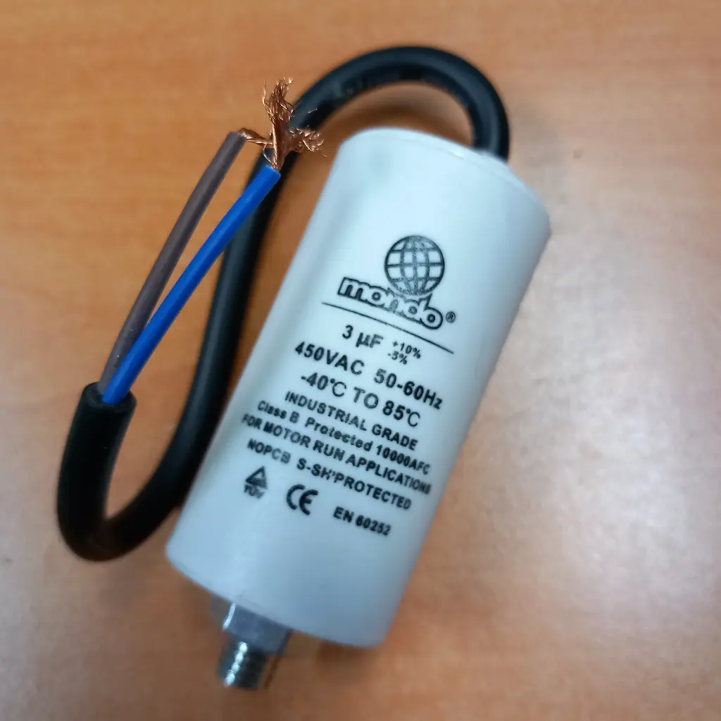 CONDENSATEUR  3µ AVEC COSSES - Volt 450 