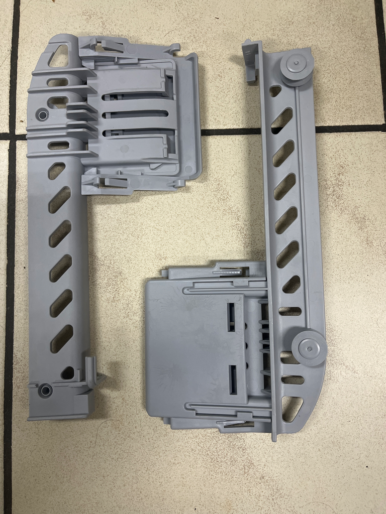 KIT G./D. POIGNEES REGLAGE HAUTEUR PANIER LV WHIRLPOOL - 481240449712