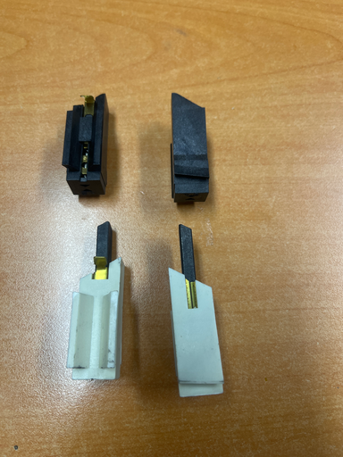 [129.001.114.040] KIT CHARBONS / BALAIS MOTEUR (GDA) ML HOTPOINT / CREDA - 10X5 MM - 1600474 290600474/ 161460 -