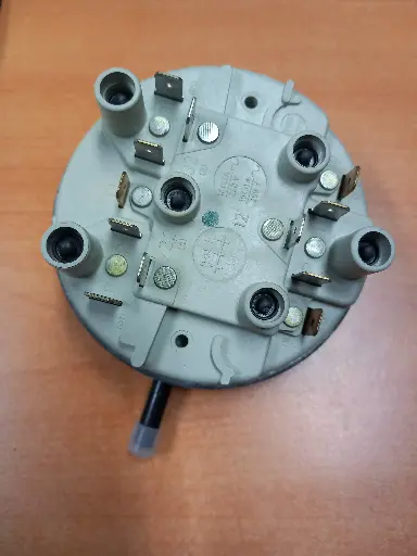 [104.001.033.002] PRESSOSTAT ML  BOSCH 00072970-125/60-185/90-240/170