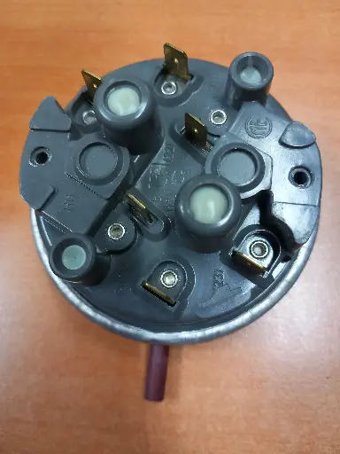 [104.001.005.007] PRESSOSTAT ML  WH 482227120105 - Jusqu'à fin de stock-TYPE 731-5126C-195/80-75/45
