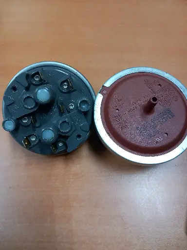 [104.001.032.002] PRESSOSTAT AEG 6450569208-8996450569208- T85 6C - Jusqu'à fin de stock