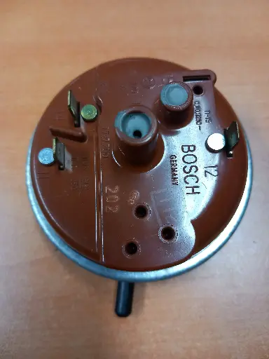 [104.001.033.003] PRESSOSTAT ML  BOSCH 00073728-1727200
