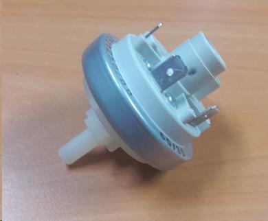 [104.002.026.003] PRESSOSTAT- INTERRUPTEUR DE NIVEAU 60/30 - LV MIELE 4521250