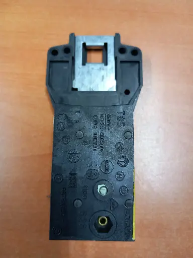 [117.001.009.040] ELECTROSERRURE ELECTROLUX-ZANUSSI - 500680372005 OMP659