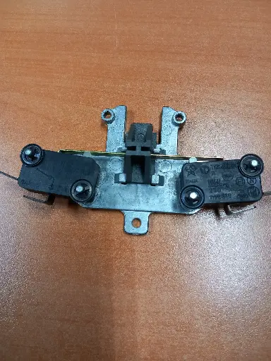 [117.001.114.007] ELECTROSERRURE HOT POINT 179145