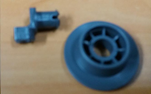 [360.002.034.012] ROULETTE + AXE PANIER LV ARISTION / WHIRLPOOL C00666233 + C00386604