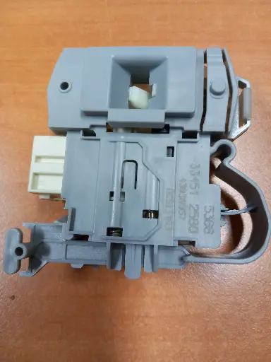 [117.001.001.002] Electroserrure machine à laver Candy / Hoover / Haier - 43030357