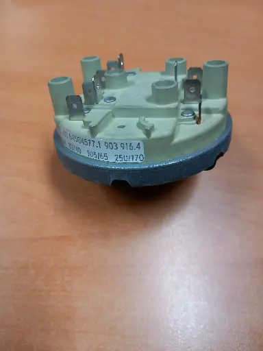 [104.001.032.000] PRESSOSTAT ML AEG 8996450457719-jusqu'à fin de stock-83/40-105/65-250/170