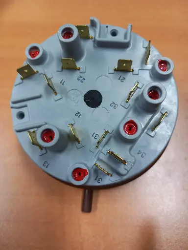 [104.001.005.026] PRESSOSTAT ML WHIRLPOOL 481227128018-02/4510.9900.5310-70/30-100/50-160/110