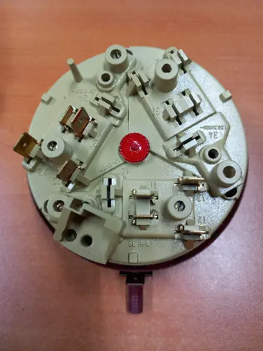 [104.002.005.010] PRESSOSTAT LV WHIRLPOOL 481927128516-08/7000.0000.5310-28/95-39/136-23291/00