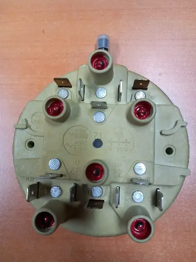 [104.002.005.008] PRESSOSTAT LV WHIRLPOOL 08/3003.0400.5310-482227120151-105/25-125/80-182/125