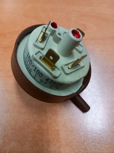 [104.002.005.003] PRESSOSTAT LV WHIRLPOOL 481927128513 150/100