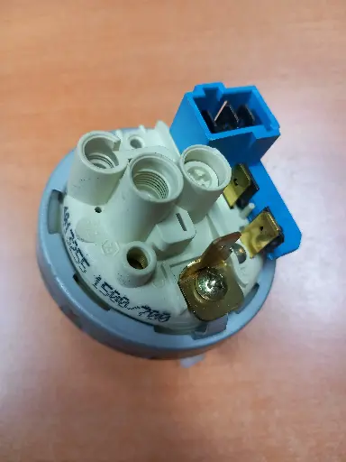 [104.002.026.004] PRESSOSTAT LV MIELE 04441457-04013255-1500/700