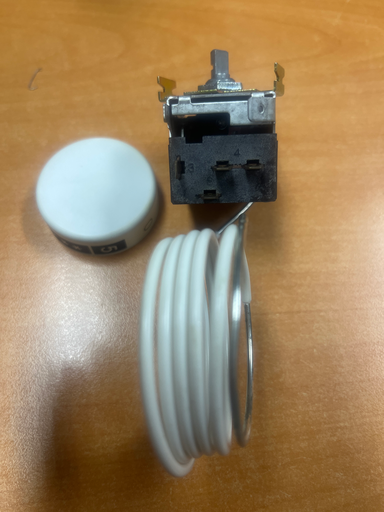 [111.003.033.080] THERMOSTAT REFRIGERATEUR BOSCH / SIEMENS (= DANFOSS 3) 00054180 - Jusqu'à fin de stock