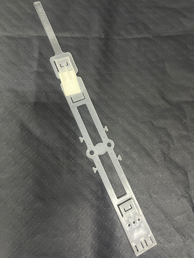 [331.002.005.010] PIECE FIXATION PANNEAU DECOR PORTE LV BEKO / WHIRLPOOL 481227318061 / 1882670100 / C00914183